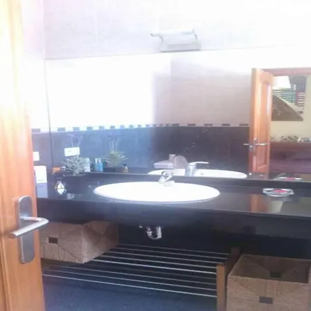 Playa Blanca Sleeps 6 Pool Wifi *