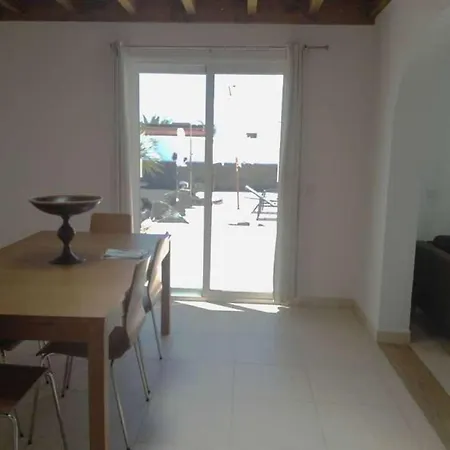 Βίλα Playa Blanca Sleeps 6 Pool Wifi *
